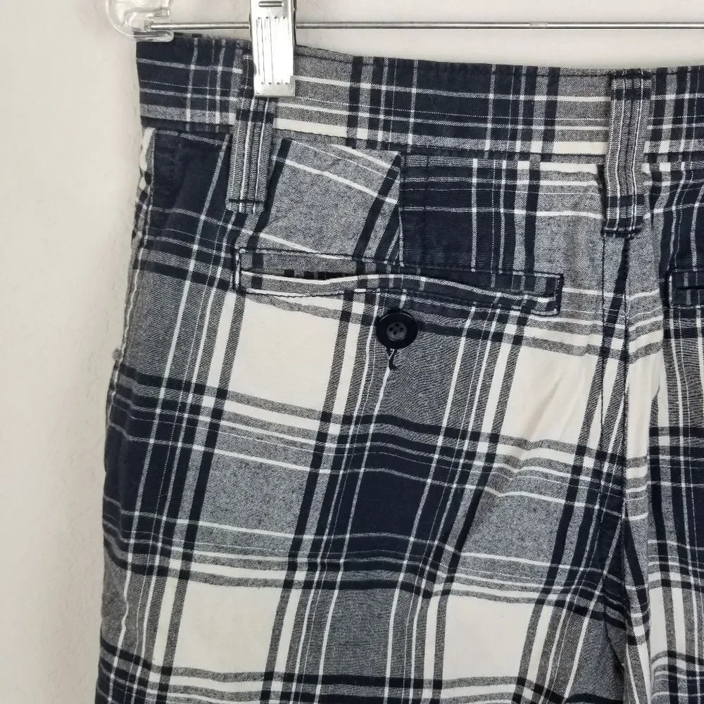 Sonoma Lifestyles Blue and White Plaid Shorts Size 30‎